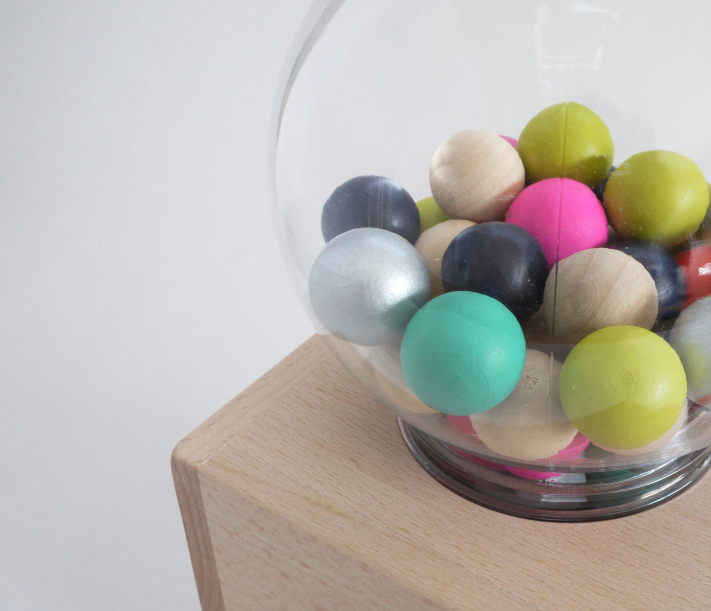 Gatcha Gatcha Gumball Machine